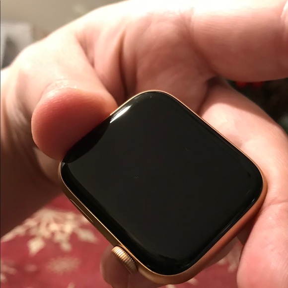 44mm series 4 GPS+Cellular Rose Gold - Picture 1 of 6